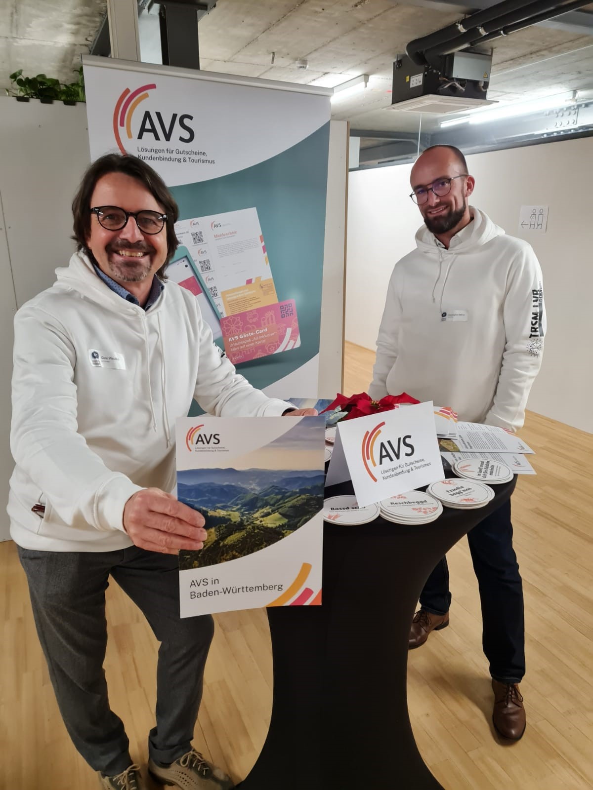 Mitarbeiter der AVS bei der Eröffnung des Kompetenzzentrums im Schwarzwald